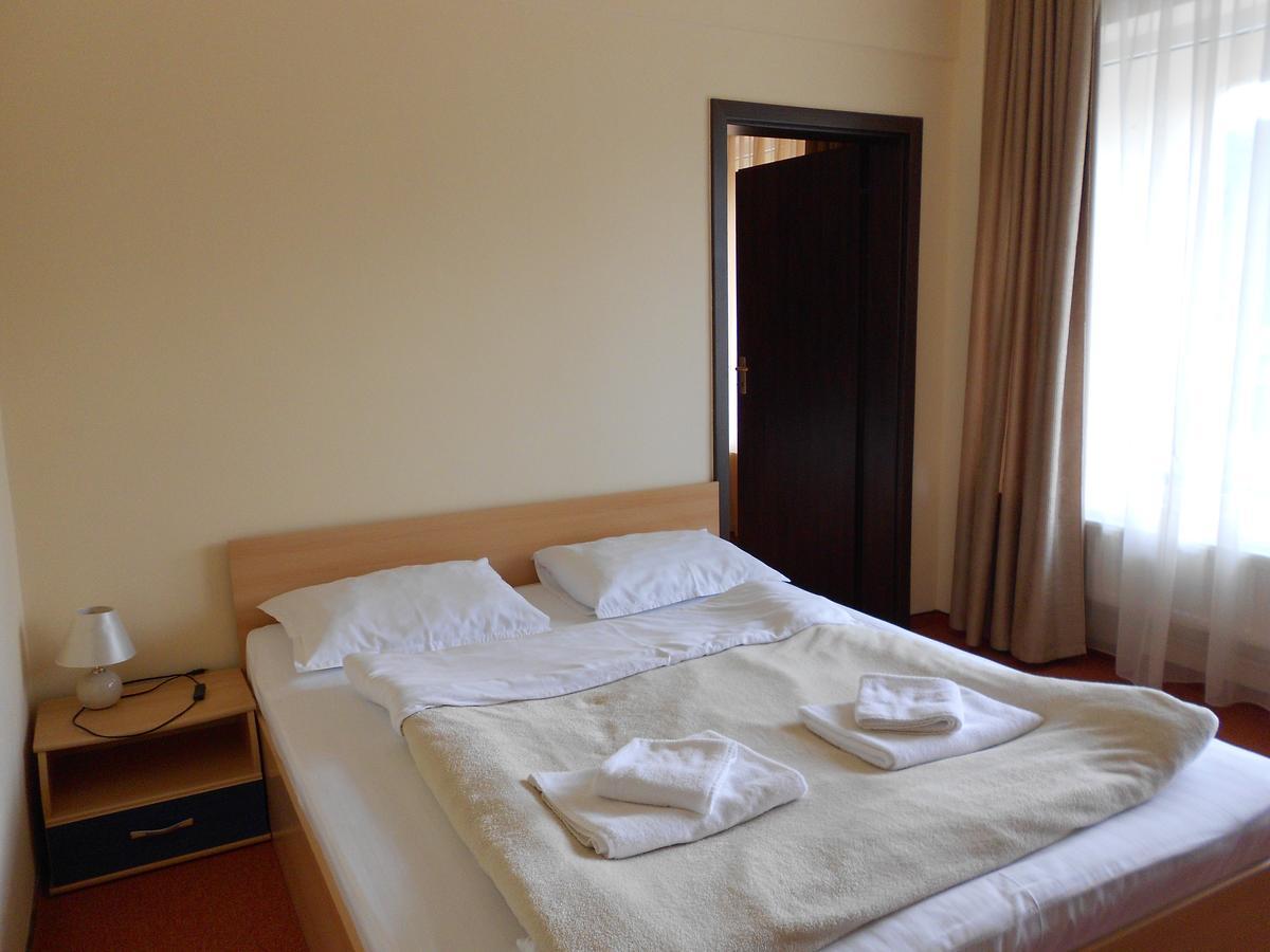 Hotel Diana Geoagiu Băi Esterno foto